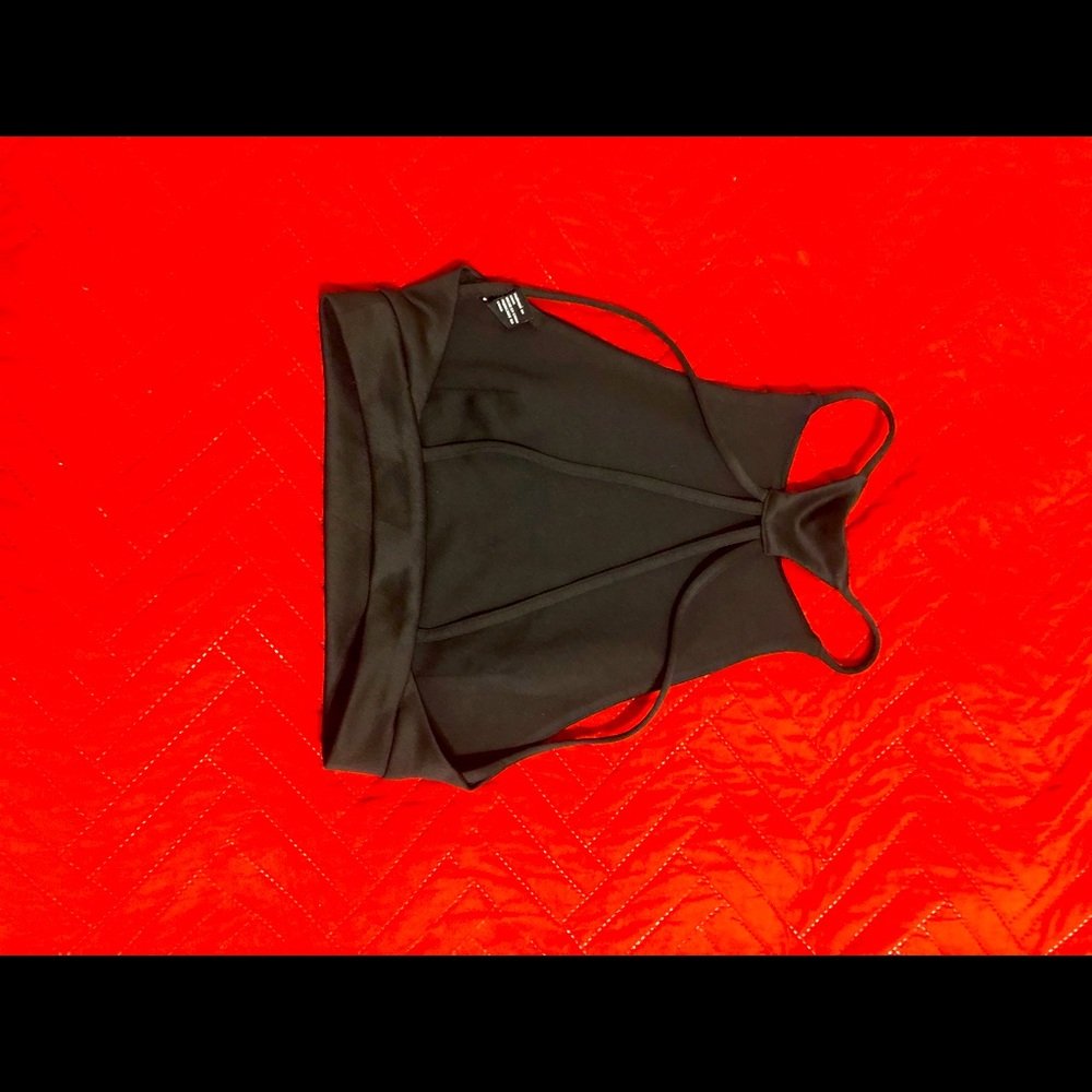 Backless crop top - Picture 2 of 2